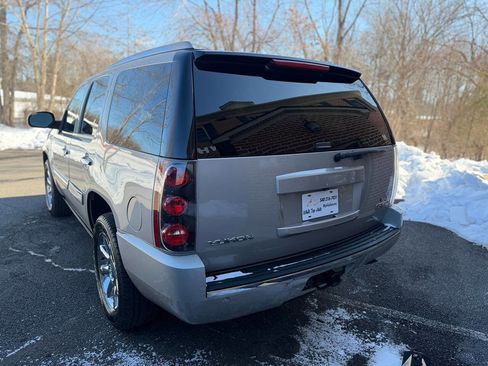 Used 2008 GMC Yukon Denali image 3