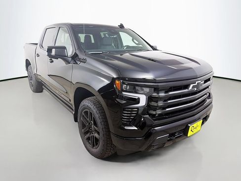New 2026 Chevrolet Silverado 1500 High Country w/ Midnight Edition AWD/4WD image 3