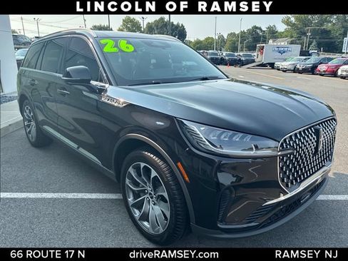 Used 2026 Lincoln Aviator Reserve AWD/4WD image 10