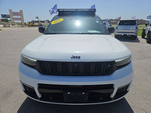 Used 2023 Jeep Grand Cherokee L Summit AWD/4WD image 12