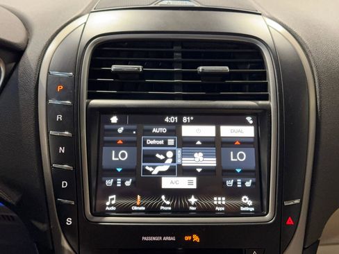 Used 2017 Lincoln MKX Reserve w/ Luxury Package image 31