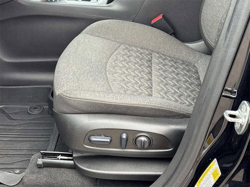 Used 2023 Chevrolet Equinox LT image 26