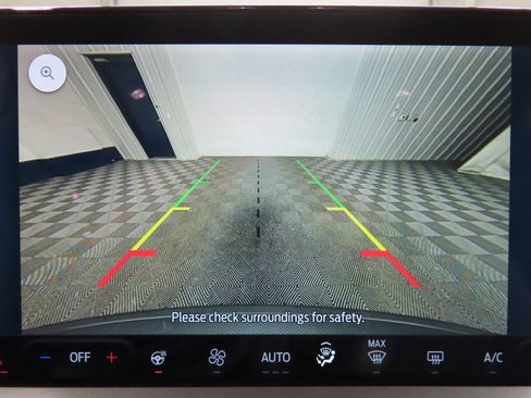 Used 2023 Ford Escape SE image 16