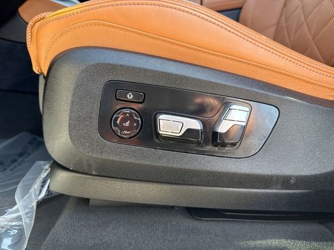 Certified 2024 BMW X5 xDrive50e w/ Premium Package AWD/4WD image 23