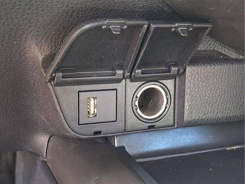 Used 2021 Toyota Camry LE w/ Carpet Mat Package (TMS) AWD/4WD image 20