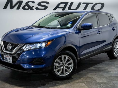 Used 2021 Nissan Rogue Sport S FWD image 2