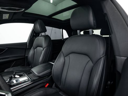 Certified 2024 Audi Q8 Prestige w/ Prestige Package AWD/4WD image 17