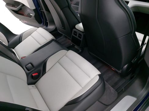 Certified 2025 Porsche Taycan image 13