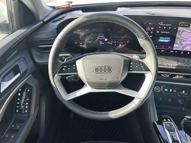Used 2025 Audi Q5 Premium Plus w/ Premium Plus AWD/4WD image 17