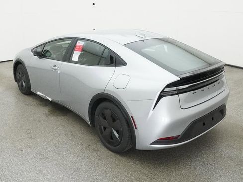 New 2025 Toyota Prius Plug-In Hybrid image 14