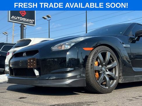 Used 2011 Nissan GT-R Premium image 32