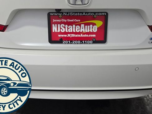 Used 2018 Honda Accord Touring image 42