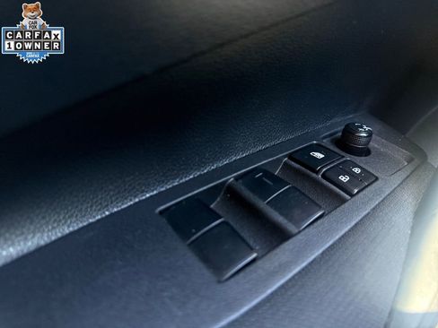 Used 2025 Toyota Corolla LE FWD image 28