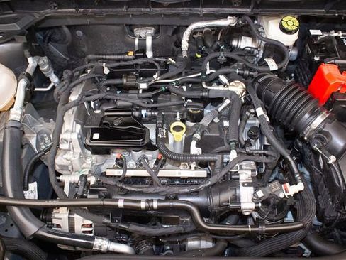 Used 2020 Ford Escape SE image 3