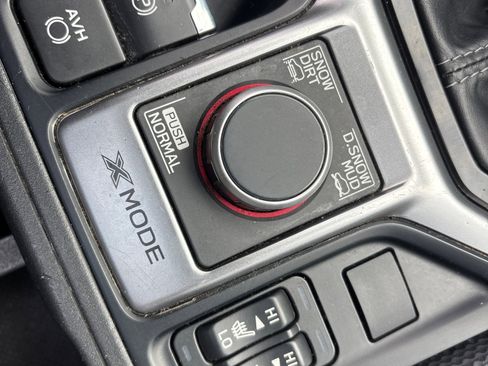 Used 2020 Subaru Forester Limited image 27