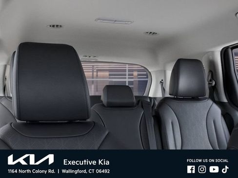 New 2026 Kia Carnival FWD image 27