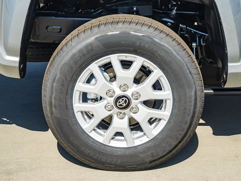New 2026 Toyota Tacoma SR5 AWD/4WD image 12