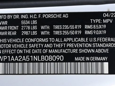 Certified 2022 Porsche Macan AWD/4WD image 29