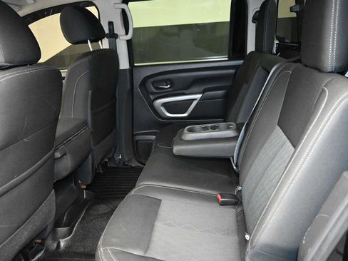 Used 2017 Nissan Titan SV AWD/4WD image 20
