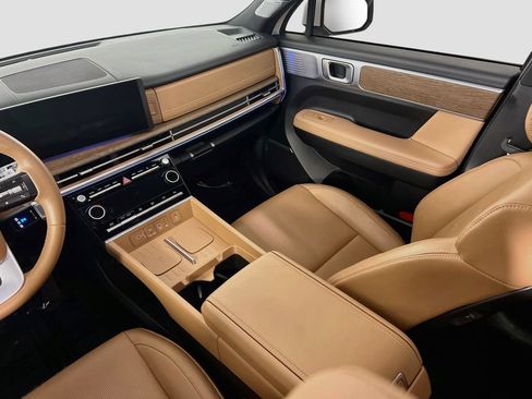 Certified 2025 Hyundai Santa Fe Limited AWD/4WD image 25