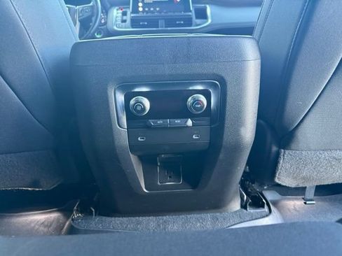Used 2022 GMC Yukon SLE w/ Max Trailering Package AWD/4WD image 15