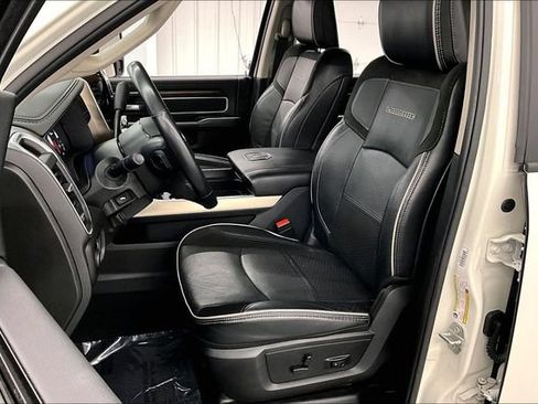 Used 2024 RAM 3500 Laramie AWD/4WD image 23