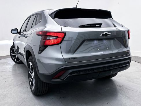 Used 2024 Chevrolet Trax RS w/ Driver Confidence Package image 6