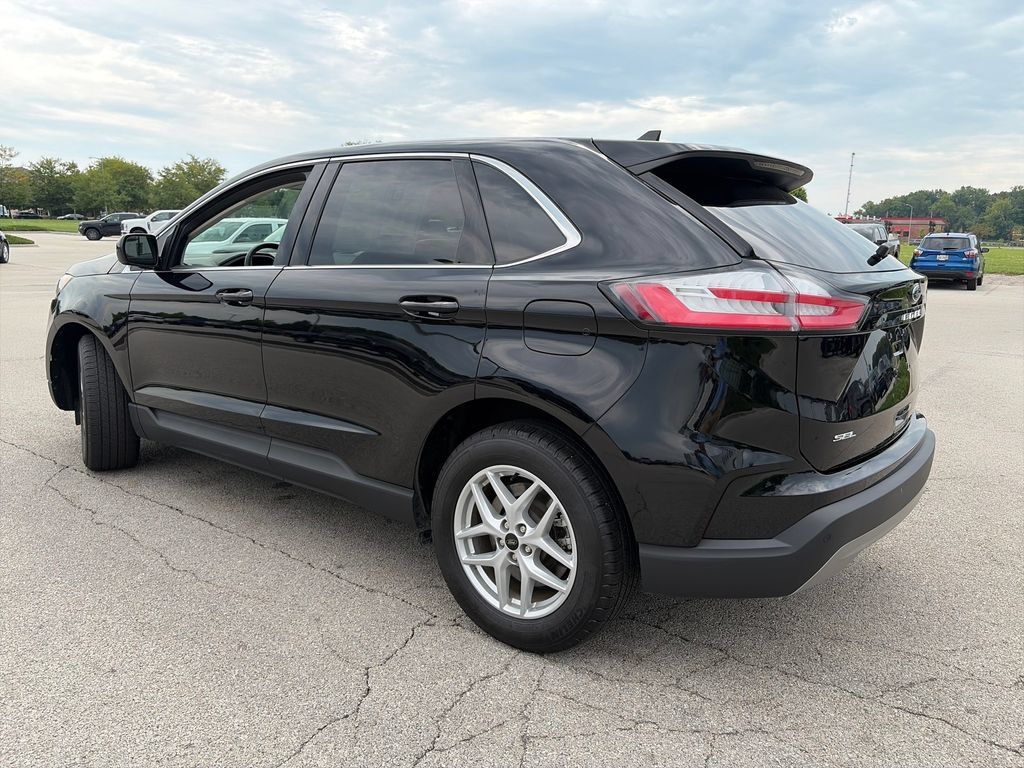 Used 2024 Ford Edge SEL w/ Convenience Package AWD/4WD image 5