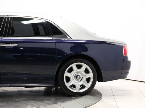 Used 2016 Rolls-Royce Ghost image 9