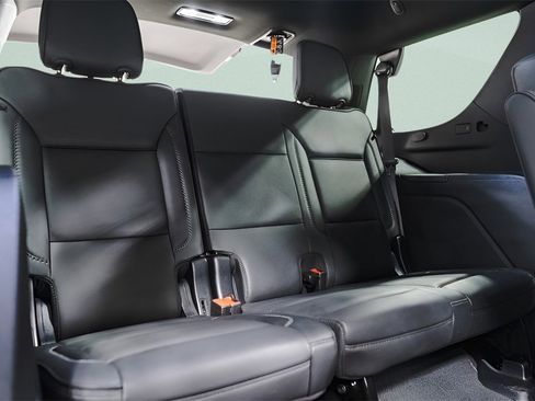 Used 2025 GMC Yukon Denali image 35