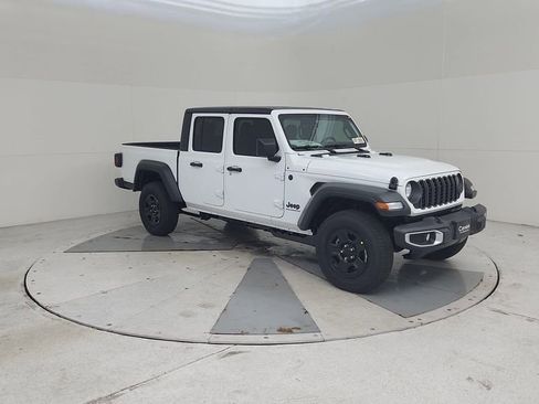 New 2026 Jeep Gladiator Sport image 4