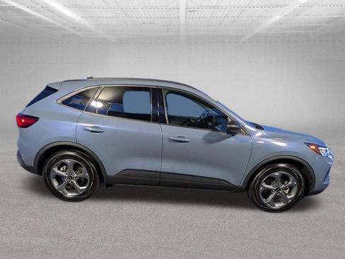 Used 2025 Ford Escape ST-Line FWD image 4