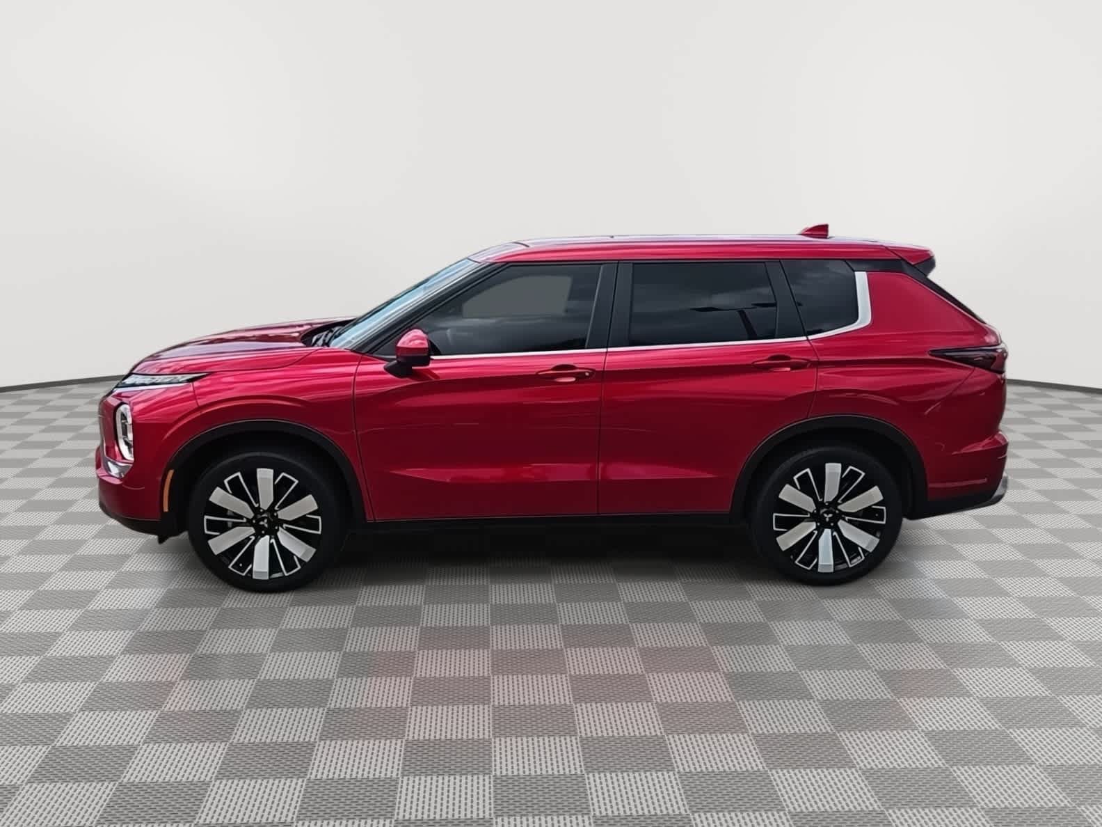 Used 2026 Mitsubishi Outlander SE FWD image 5