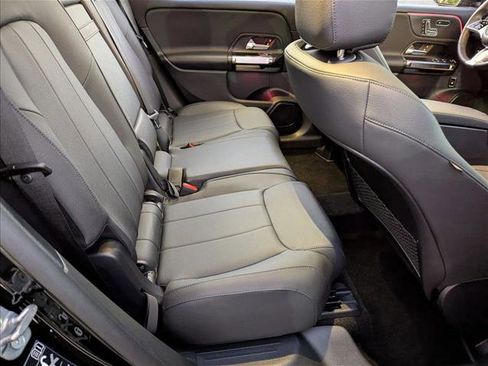 Certified 2025 Mercedes-Benz GLB 250 image 19