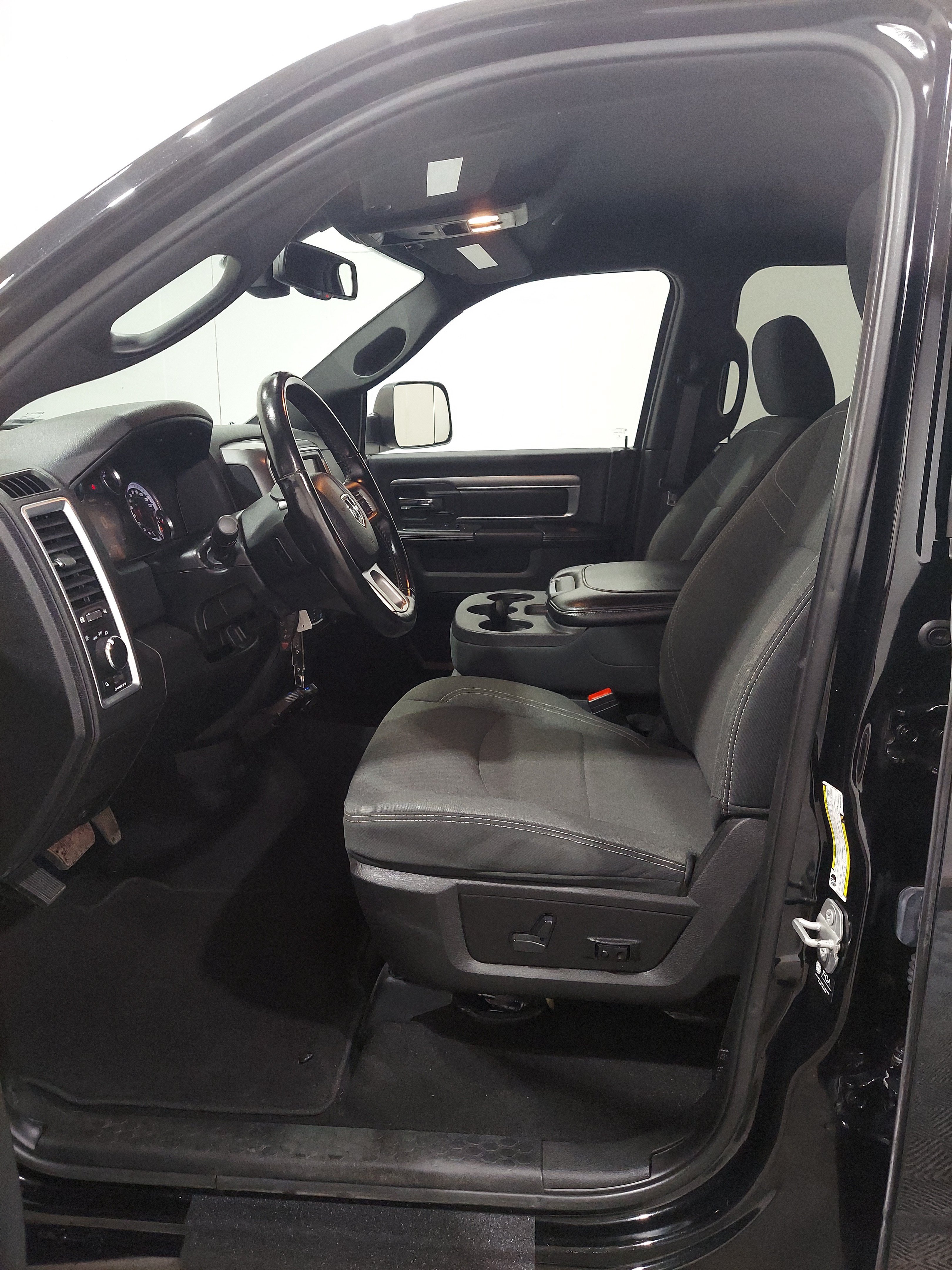 Used 2021 RAM 1500 Warlock AWD/4WD image 11