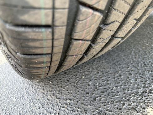 Certified 2023 Volvo XC60 B5 Plus w/ Protection Package Premier image 12