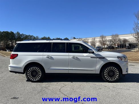 Used 2021 Lincoln Navigator L Black Label w/ Cargo Convenience Package image 33