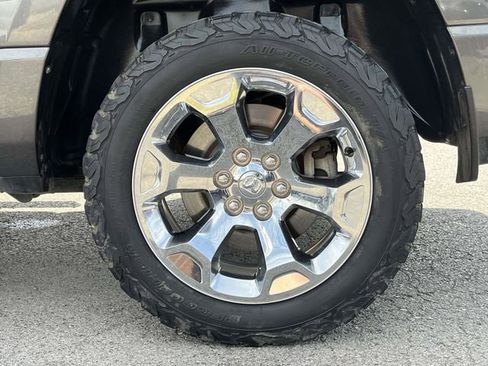 Used 2019 RAM 1500 Big Horn AWD/4WD image 11