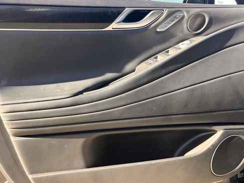 Used 2025 Genesis G80 2.5T image 11