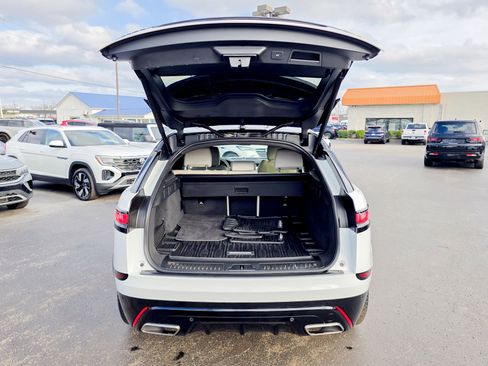 Used 2023 Land Rover Range Rover Velar R-Dynamic S image 49