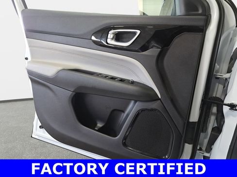 Certified 2025 Jeep Compass Limited AWD/4WD image 26