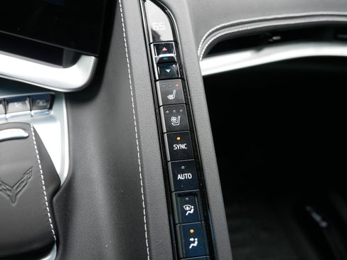 Used 2022 Chevrolet Corvette Stingray Preferred Cpe image 31