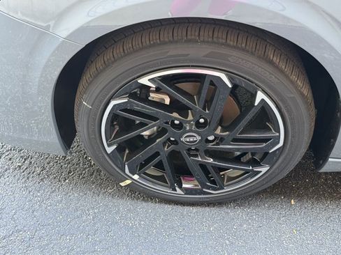 New 2026 Nissan Sentra SR w/ Floor Mat Package FWD image 25
