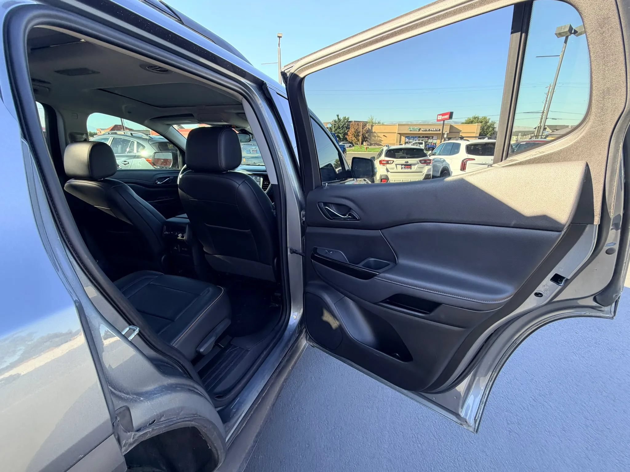 Used 2021 GMC Acadia AT4 w/ Trailering Package AWD/4WD image 21
