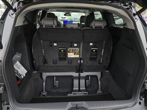 Certified 2026 Toyota Sienna XLE FWD image 24