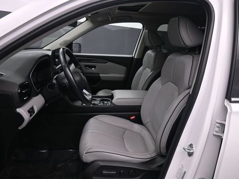 Certified 2024 Honda Pilot Elite image 19