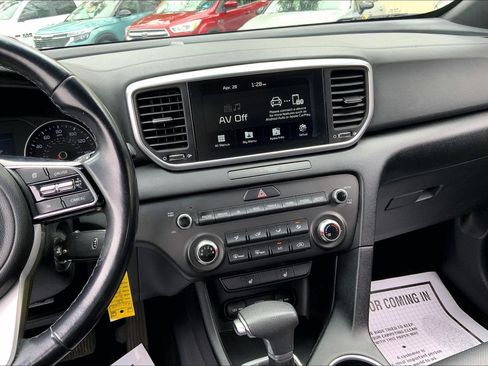Used 2021 Kia Sportage S AWD/4WD image 9