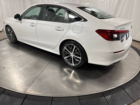 Certified 2024 Honda Civic Touring image 7