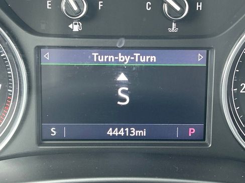 Used 2023 Buick Enclave Essence AWD/4WD image 27