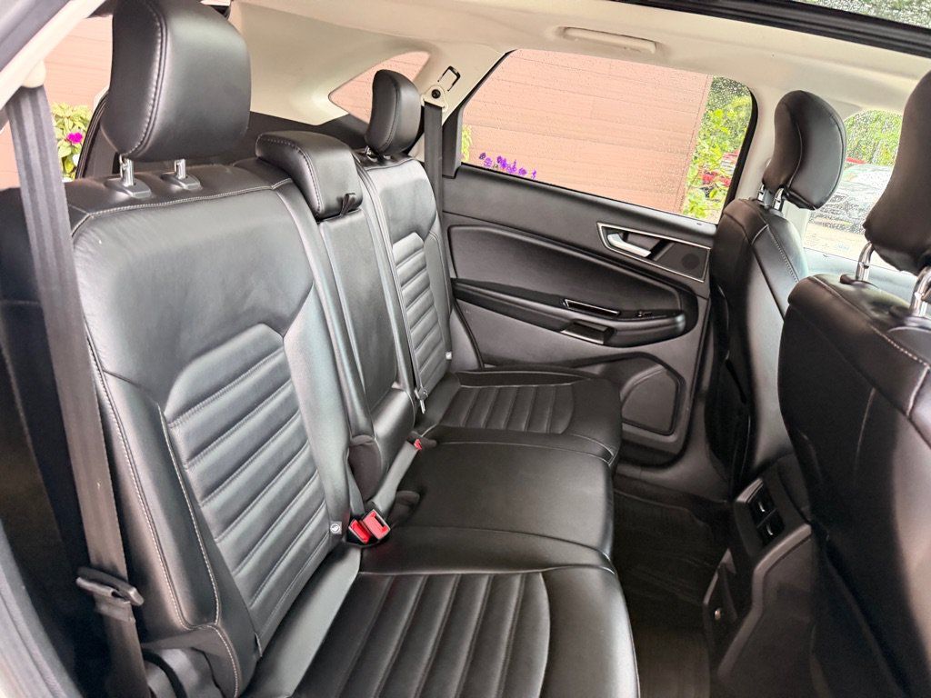 Used 2016 Ford Edge SEL w/ Canadian Touring Package AWD/4WD image 15